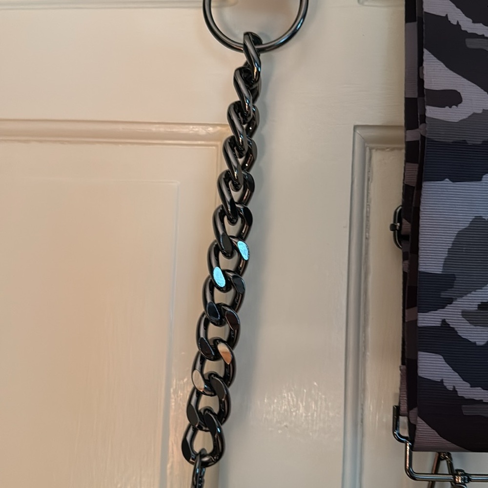 Crossbody With Interchangeable Straps - image 2